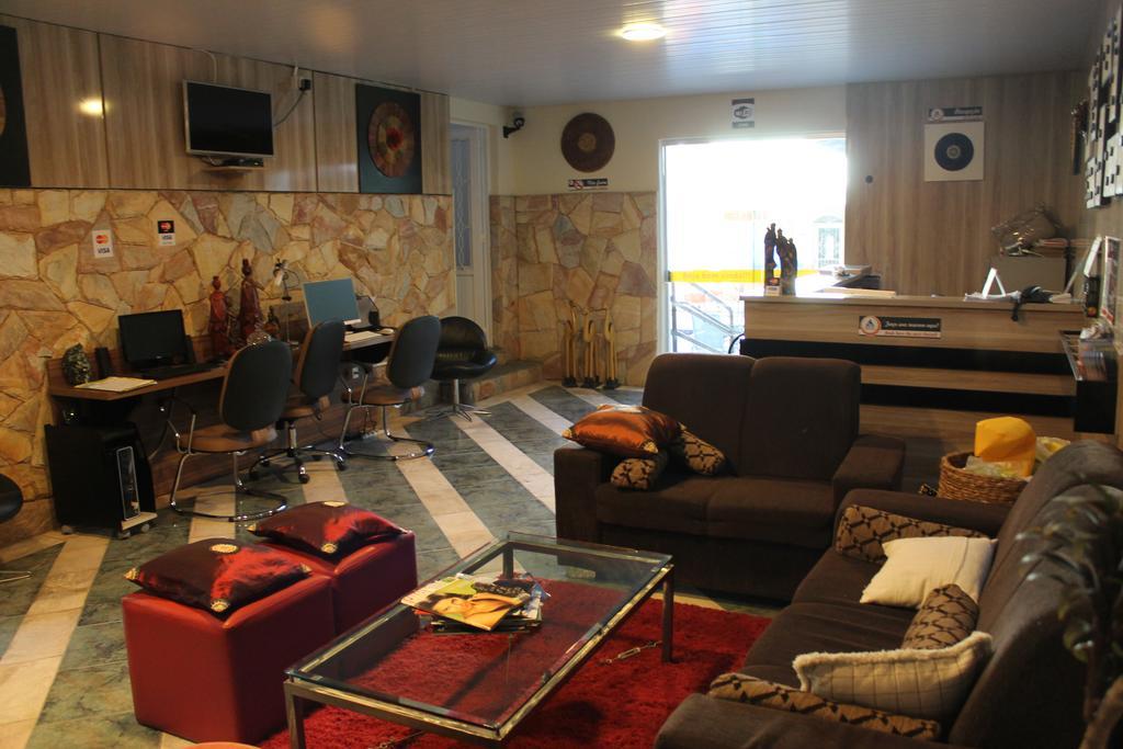 Hostel Pampulha 贝洛哈里桑塔 外观 照片